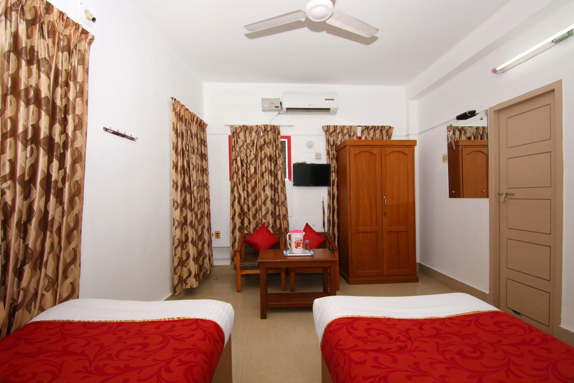 Oyo 6712 Hotel Malabar House Kochi Екстериор снимка